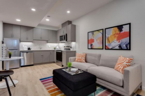 Spacious Modern Suite With Full Entertainment